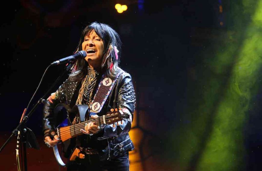 Buffy Sainte-Marie on how ‘In Canada, men are king, women are peasants’